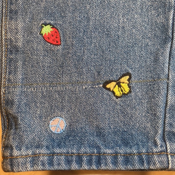 Women’s bp high waisted embroidered mom jean. Size 28. - Picture 15 of 16